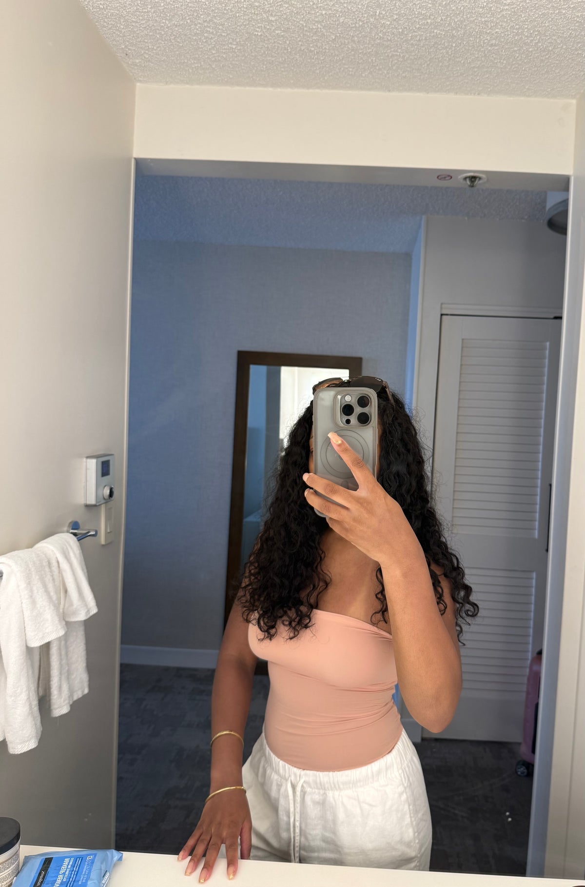 South East Asian Loose Curly